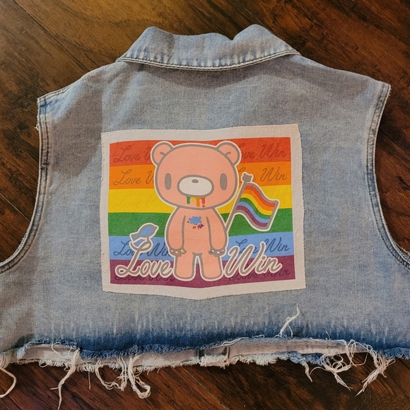 Love Wins pride cropped custom denim vest nwt - Picture 1 of 3